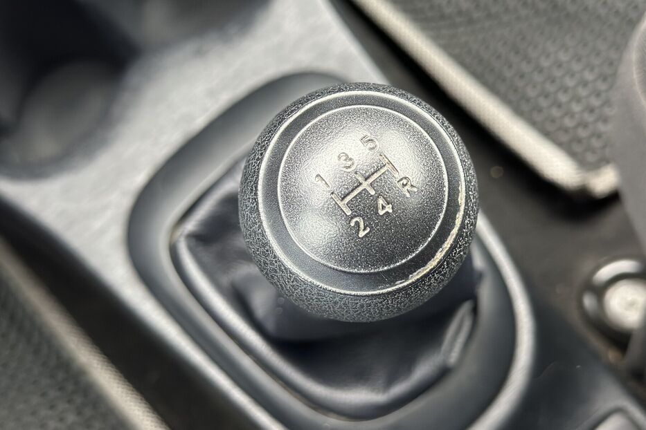 Продам Toyota Yaris 2012 року у Луцьку