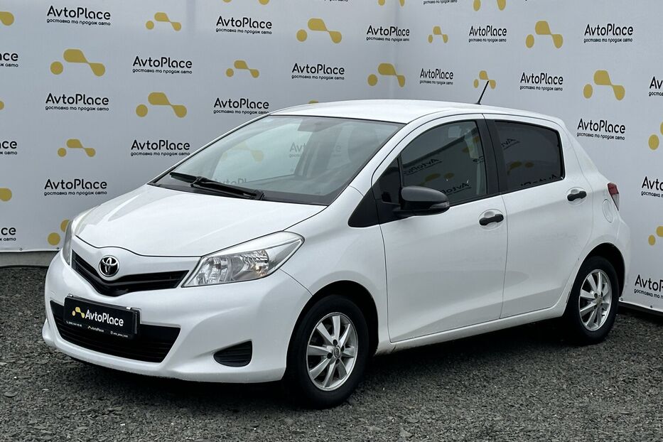Продам Toyota Yaris 2012 року у Луцьку