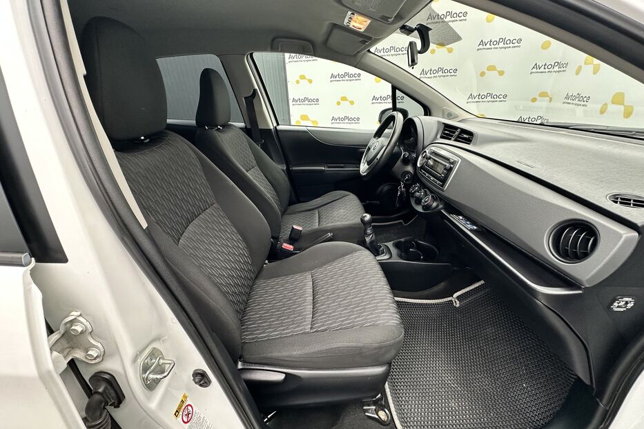 Продам Toyota Yaris 2012 року у Луцьку