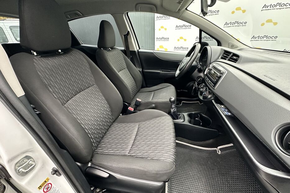 Продам Toyota Yaris 2012 року у Луцьку