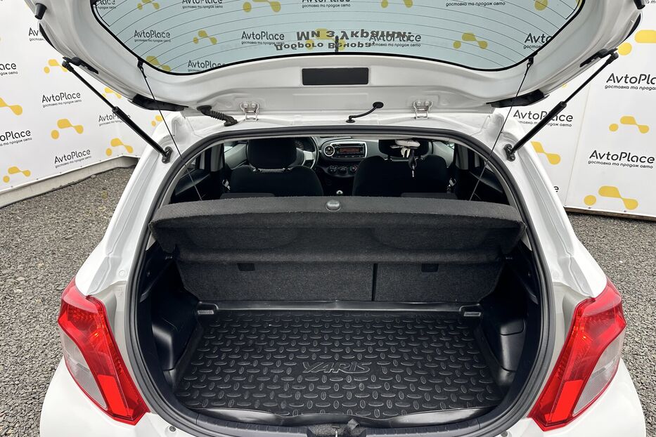 Продам Toyota Yaris 2012 року у Луцьку