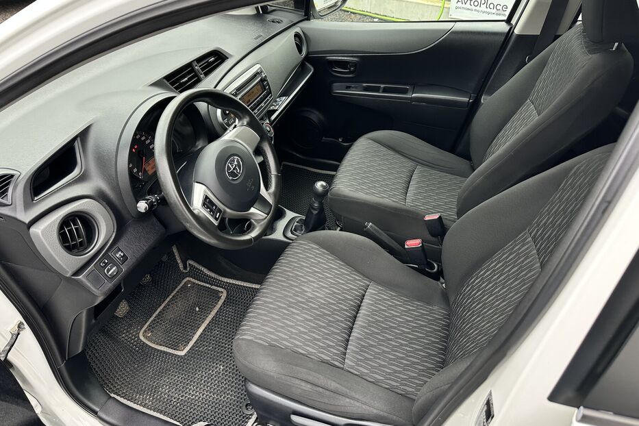 Продам Toyota Yaris 2012 року у Луцьку