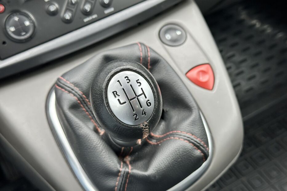 Продам Renault Scenic 2008 року у Луцьку