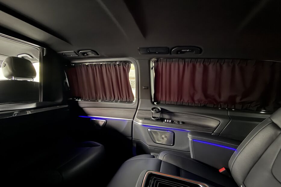 Продам Mercedes-Benz V-Class 300 AMG 2024 року у Києві