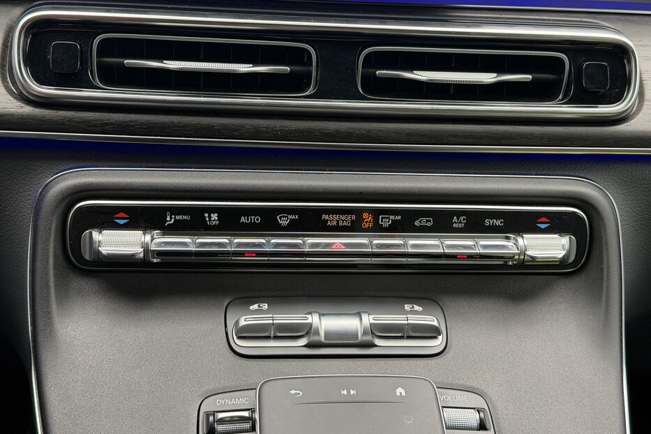 Продам Mercedes-Benz V-Class 300 AMG 2024 року у Києві