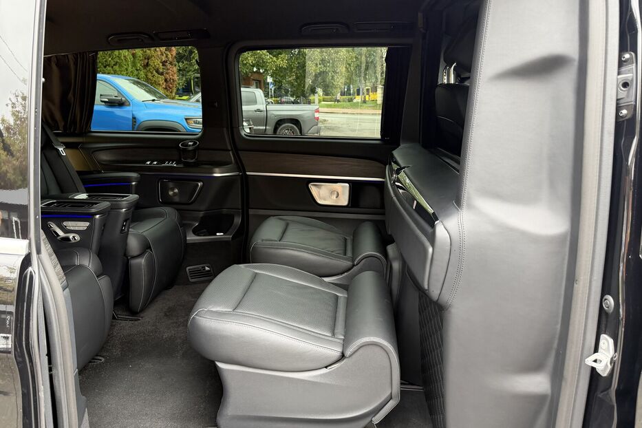 Продам Mercedes-Benz V-Class 300 AMG 2024 року у Києві