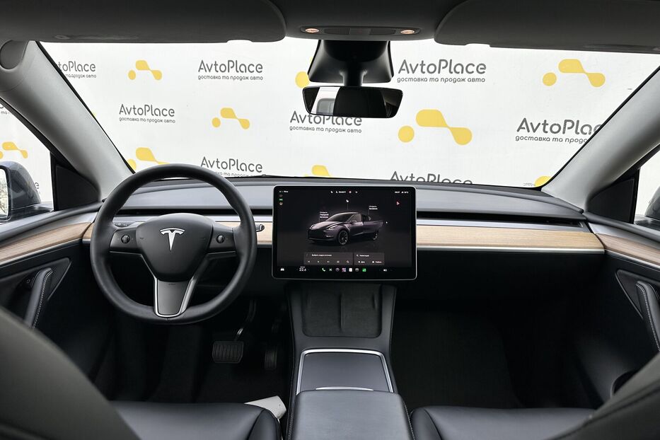 Продам Tesla Model Y 82 квт 2023 року у Луцьку