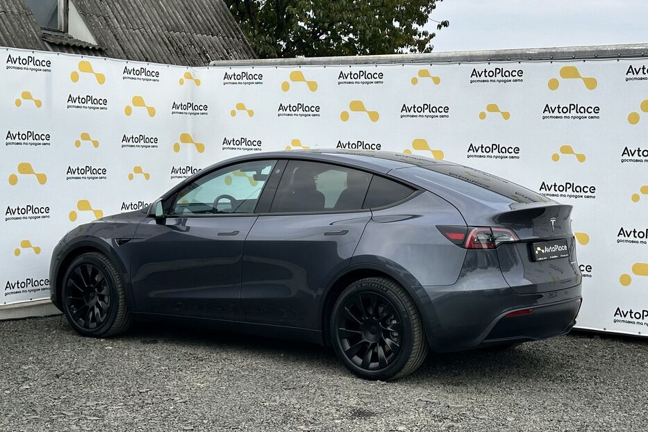 Продам Tesla Model Y 82 квт 2023 року у Луцьку