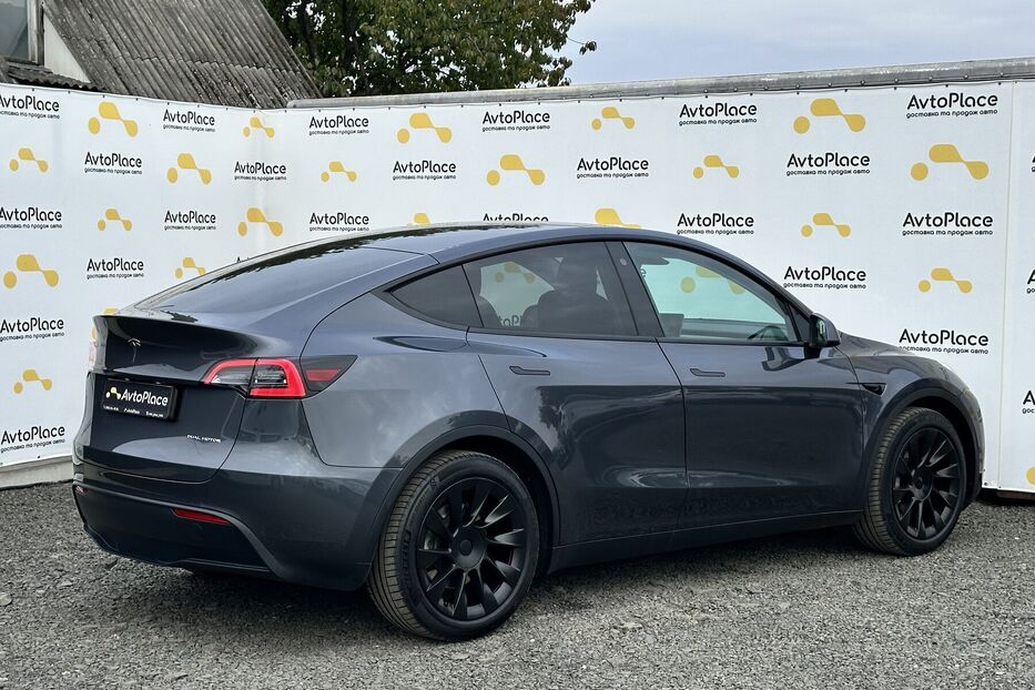 Продам Tesla Model Y 82 квт 2023 року у Луцьку