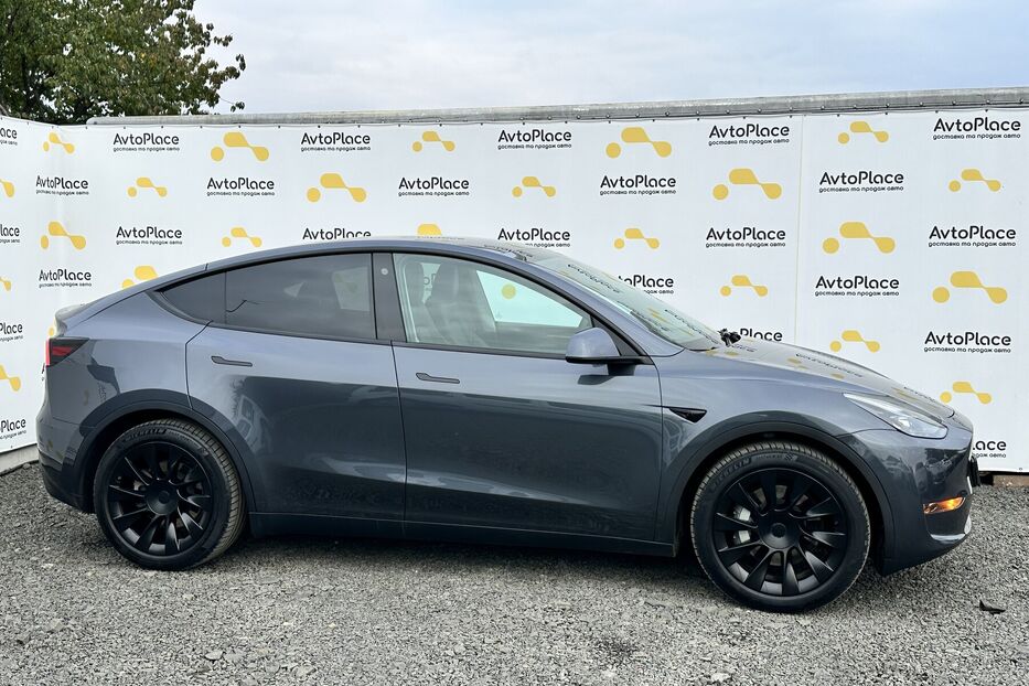 Продам Tesla Model Y 82 квт 2023 року у Луцьку