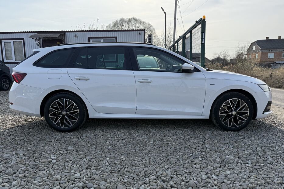 Продам Skoda Octavia A8  2.0 TDI 150к.с АТ 4х4 МАСАЖ 2022 року у Львові