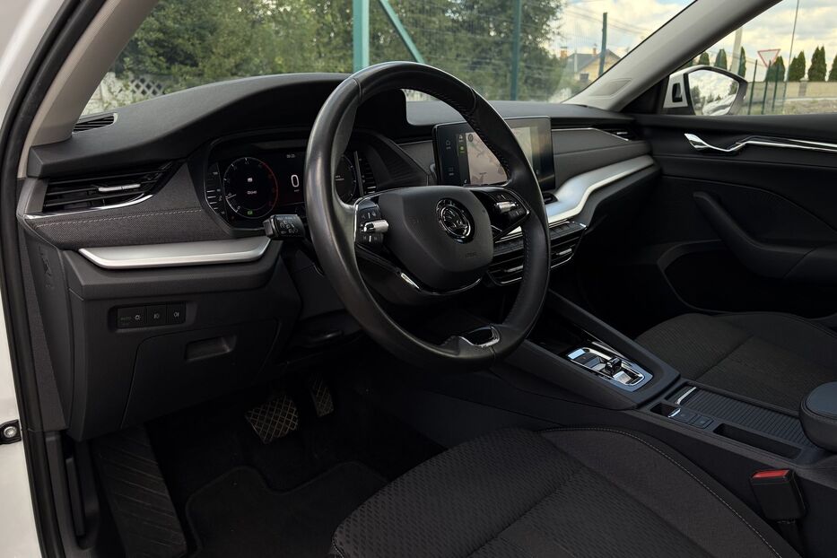 Продам Skoda Octavia A8 2.0 TDI 150к. FULL LED 2022 року у Львові
