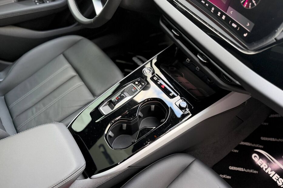 Продам Audi A5 Quattro Premium 2025 року у Києві