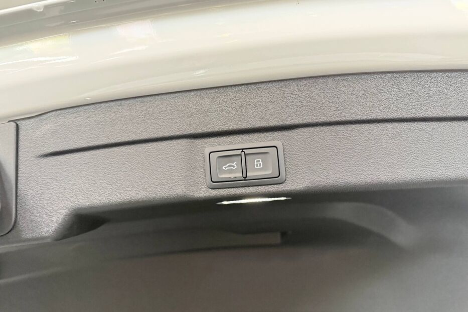 Продам Audi A5 Quattro Premium 2025 року у Києві