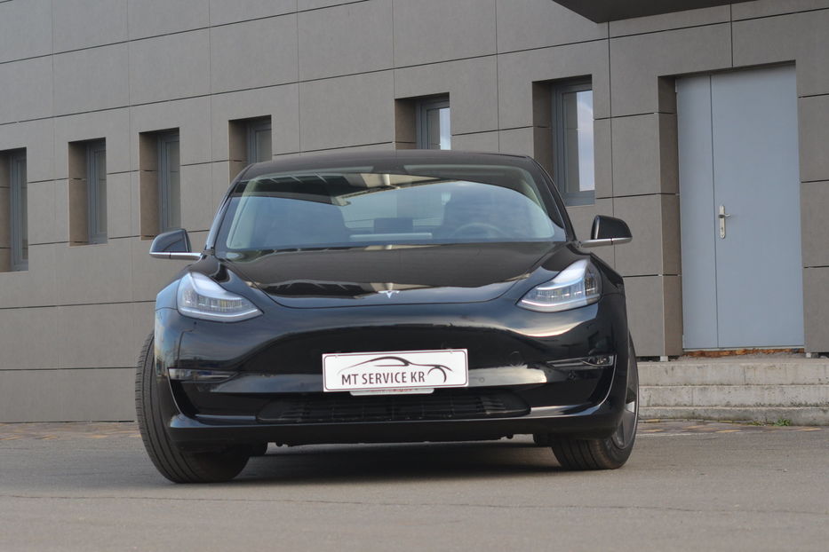 Продам Tesla Model 3 Dual Motor Long Range 2018 года в г. Кривой Рог, Днепропетровская область