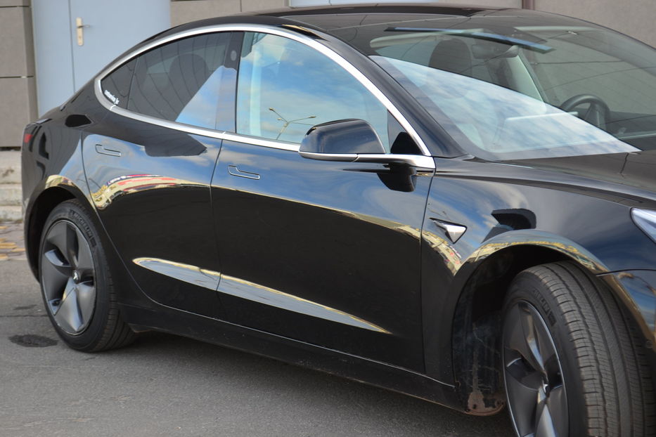 Продам Tesla Model 3 Dual Motor Long Range 2018 года в г. Кривой Рог, Днепропетровская область