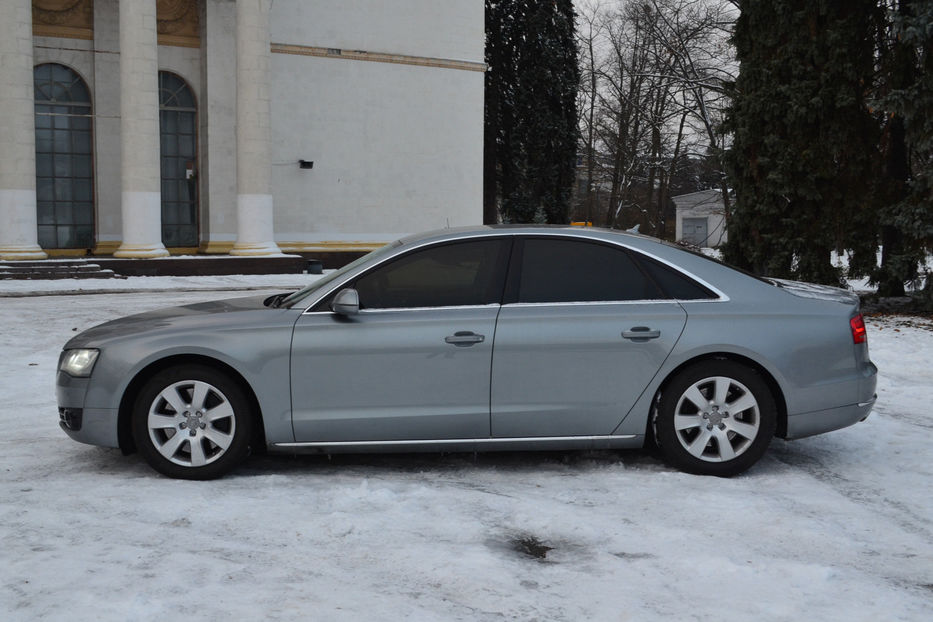 Продам Audi A8 2011 года в Киеве