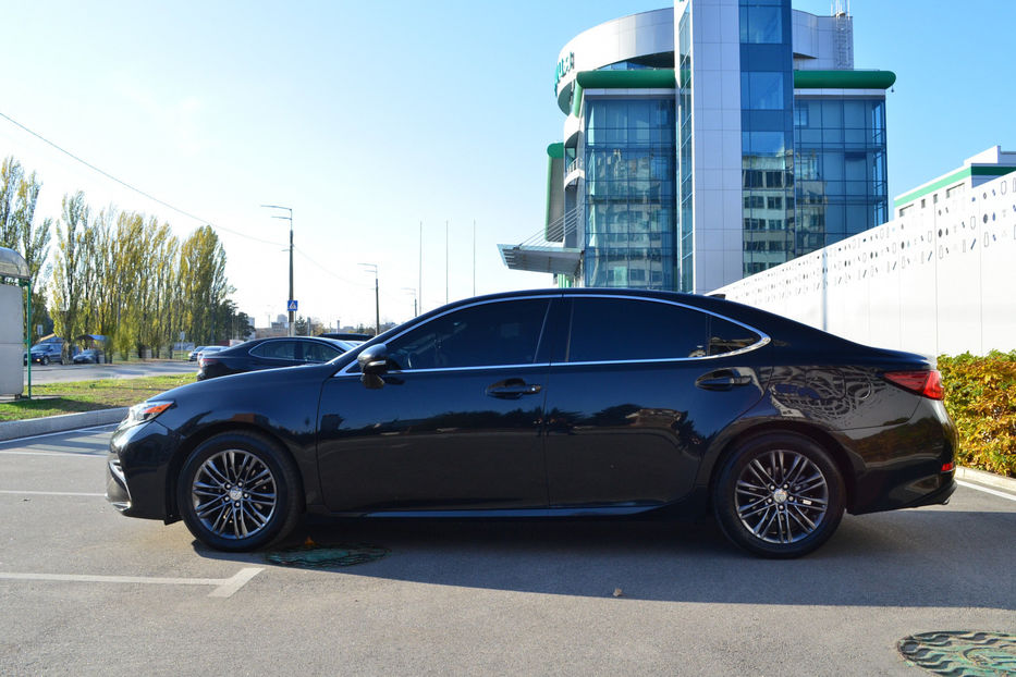Продам Lexus ES 350 2017 года в Киеве