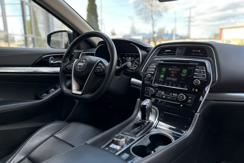Продам Nissan Maxima 2019 года в Киеве